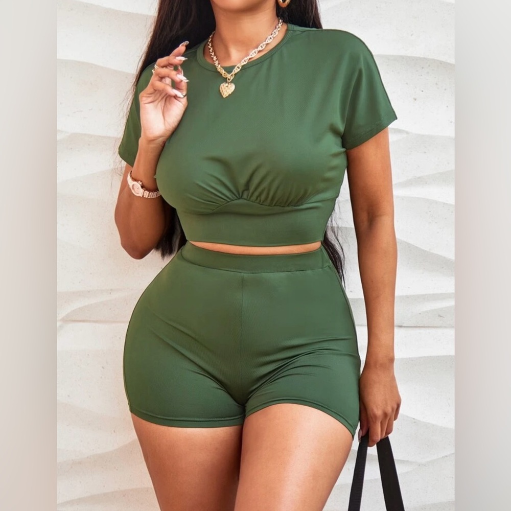 Army green shorts set